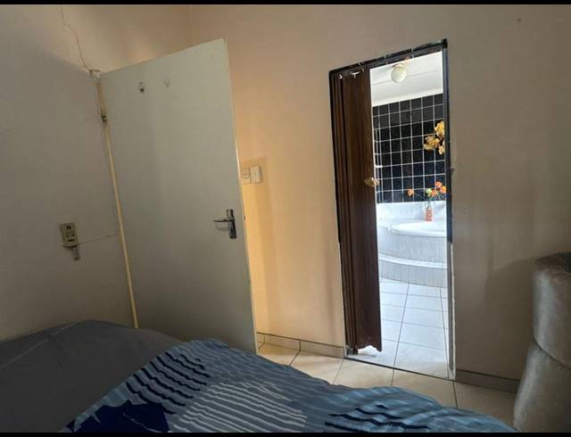 3 BEDROOM HOUSE FOR SALE IN NEWLANDS WEST